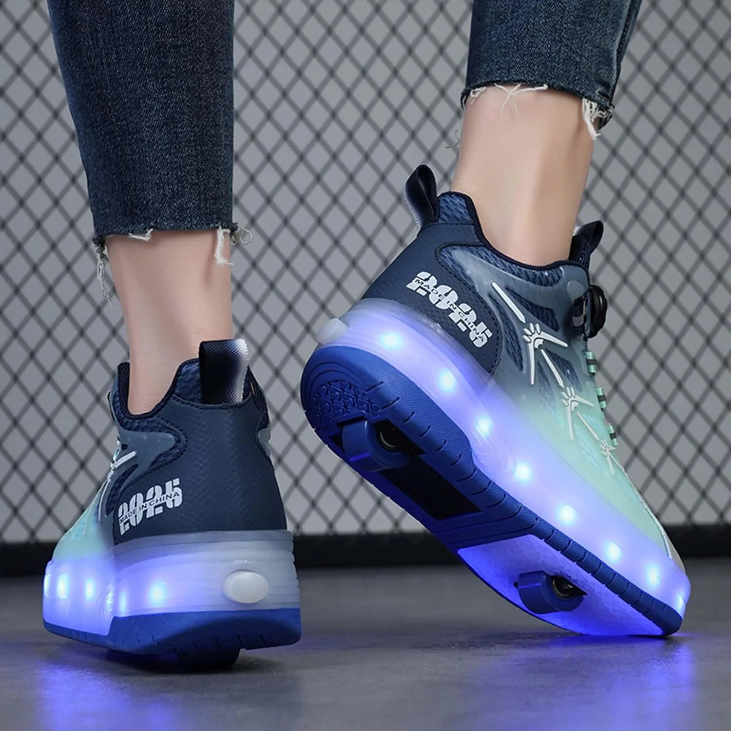 Children's Unisex Roller Skates Shiny Wheel Shoes Girls Shiny Roller Skates Sports Shoes Boys Rechargeable Sparkling Sports Shoes Gifts