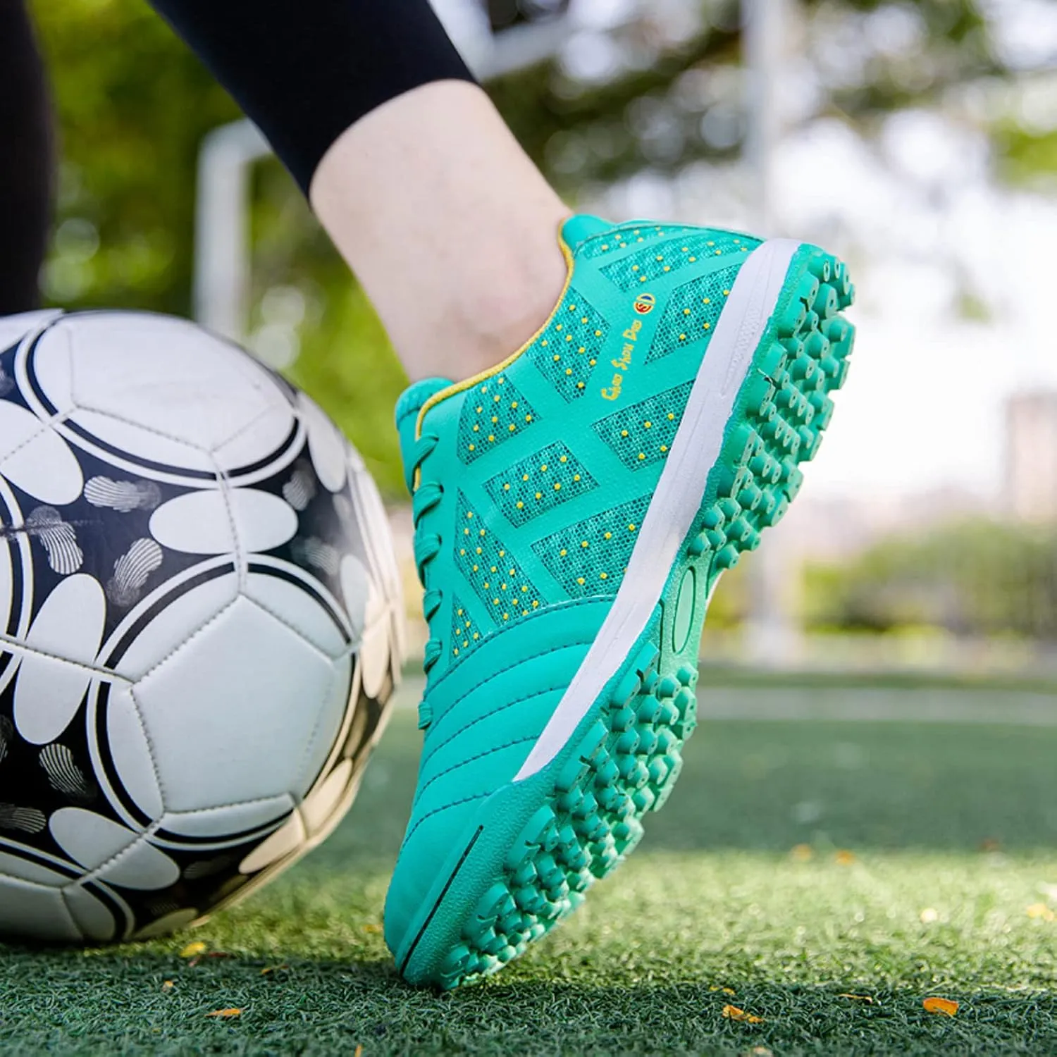 FLIOZY Football Shoes Men's Soccer Shoes Youth Professional Competition Breathable Low-Top Athletic Football Training Shoes for Outdoor Indoor Big Kids