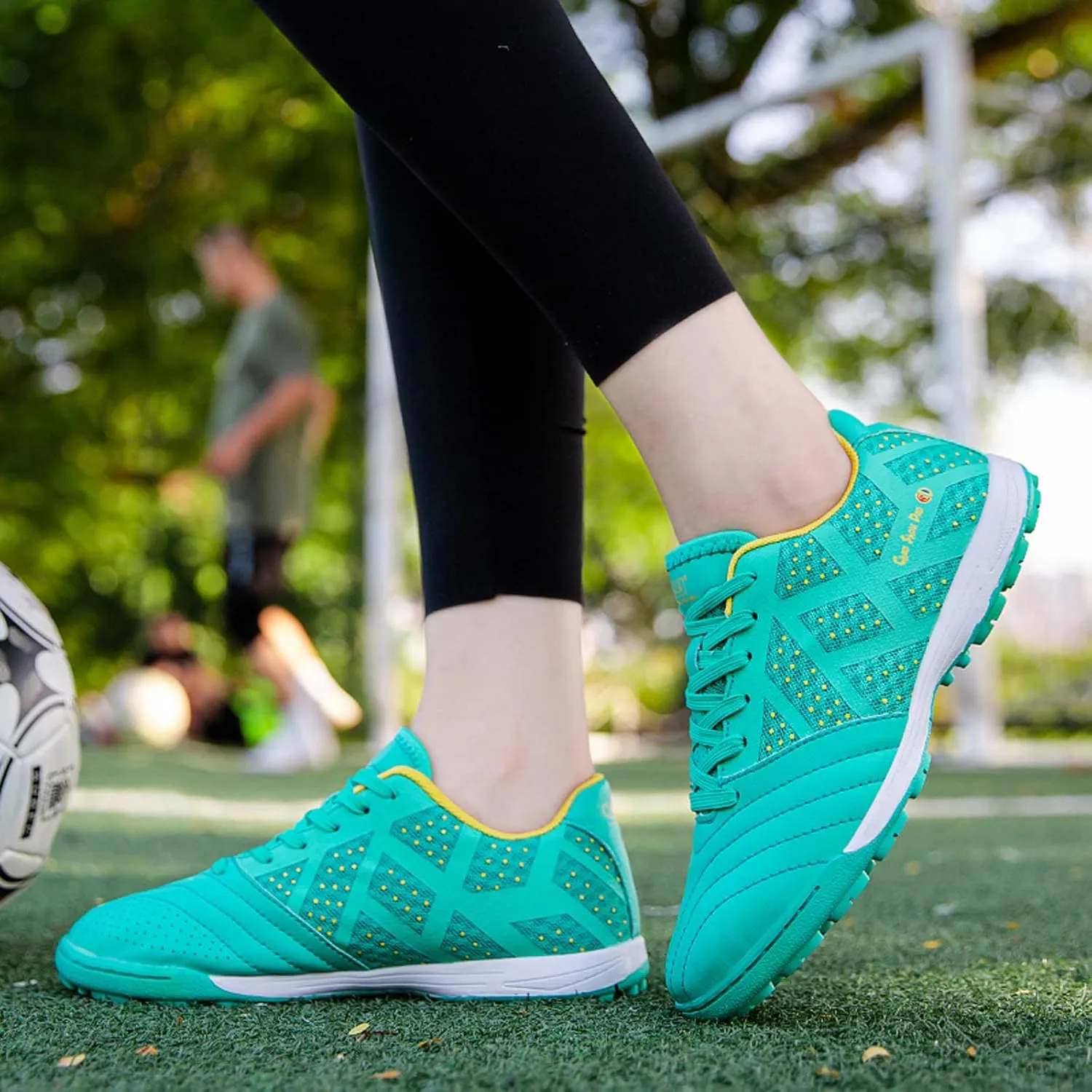 FLIOZY Football Shoes Men's Soccer Shoes Youth Professional Competition Breathable Low-Top Athletic Football Training Shoes for Outdoor Indoor Big Kids