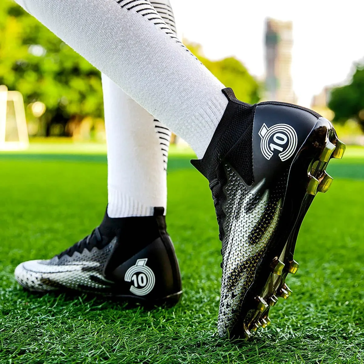 Men's Soccer Shoes High-Top Soccer Cleats Outdoor Breathable Athletic Professional Spikes Youth Boys Football Shoes