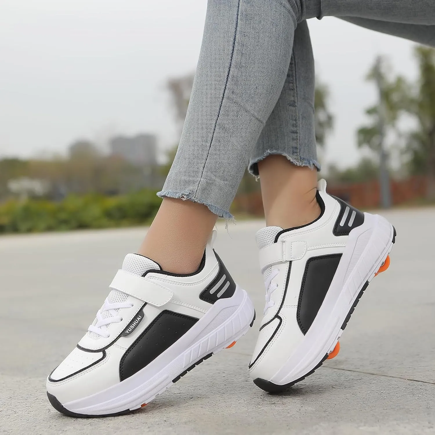 Roller Skate Shoes for Kids Girls Boys Detachable Wheeled Fashion Sneakers with 4-Wheels for Christmas Birthday Gifts
