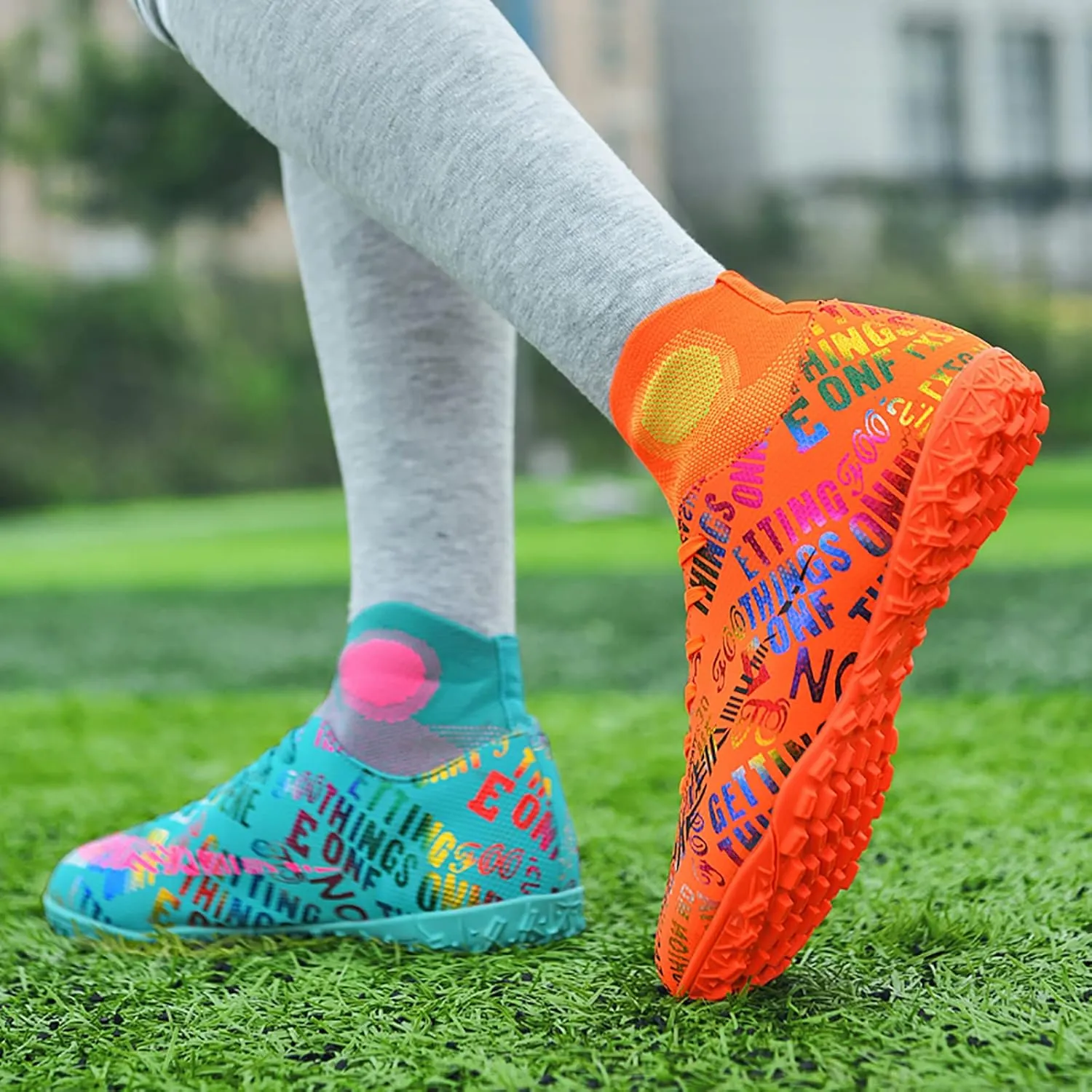 Soccer Cleats Mens Soccer Shoes Boys Professional High-Top Football Boots Indoor Outdoor Competition Training Shoes Comfortable Turf Football Shoes