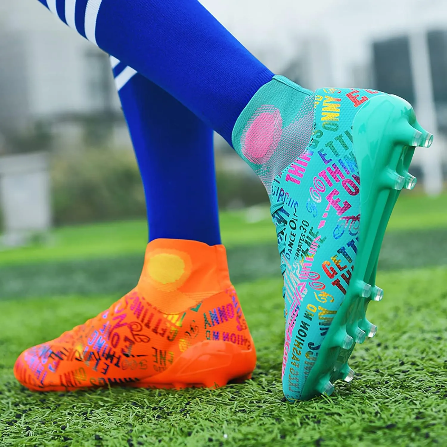 Soccer Cleats Mens Soccer Shoes Boys Professional High-Top Football Boots Indoor Outdoor Competition Training Shoes Comfortable Turf Football Shoes